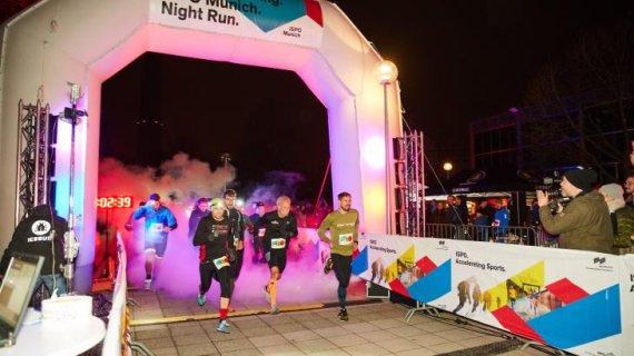 ISPO Night Run 2018: Long distance runner Sebastian Hallmann at the start over 10,000 meters.