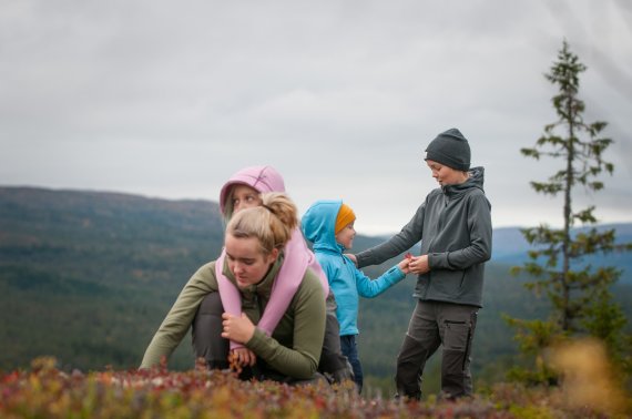 Marken wie Isbjörn of Sweden setzen auf nachhaltige Kleidung für Kinder.