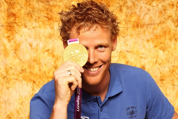 Jonas Reckermann won the gold medal at the last Olympic Games. Now he’s an expert for the ZDF.