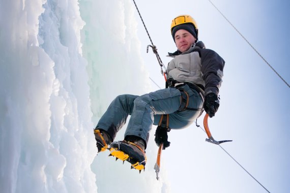 Lebenswichtig wie der Eispickel – Steigeisen zum Klettern auf Eis und Schnee