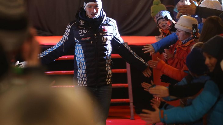 Skiing jacket: Bogner Lightweight-Daunenjacke Jules, 699 Euro. 