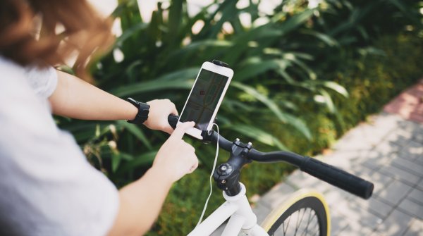Connected Bike: In Zukunft wird das Rad noch stärker mit Smartphone, Fitnesstracker und Co. vernetzt.
