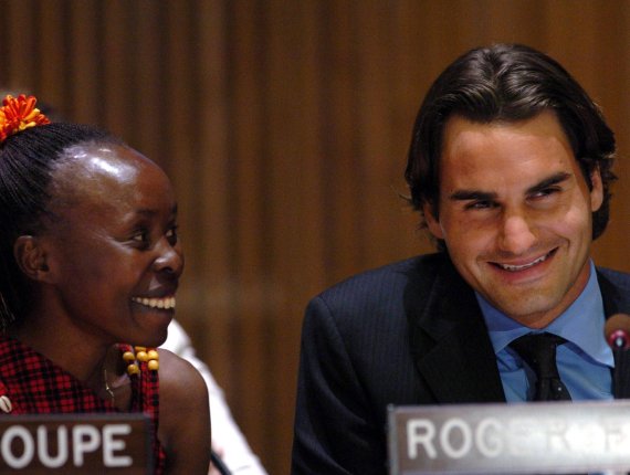 Anerkannte Sportfunktionärin: Tegla Loroupe in ihrer Funktion als UN-Botschafterin im Gespräch mit Roger Federer
