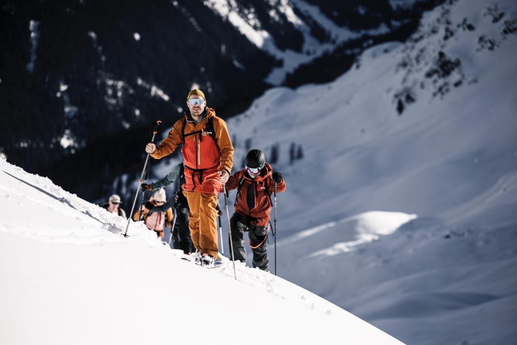 Between powder and principles: How brands strengthen their ski touring community