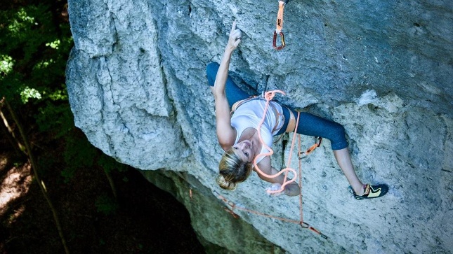Lena Herrmann’s favorite climbing region is the Frankenjura. Lena Herrmann’s favorite climbing region is the Frankenjura.