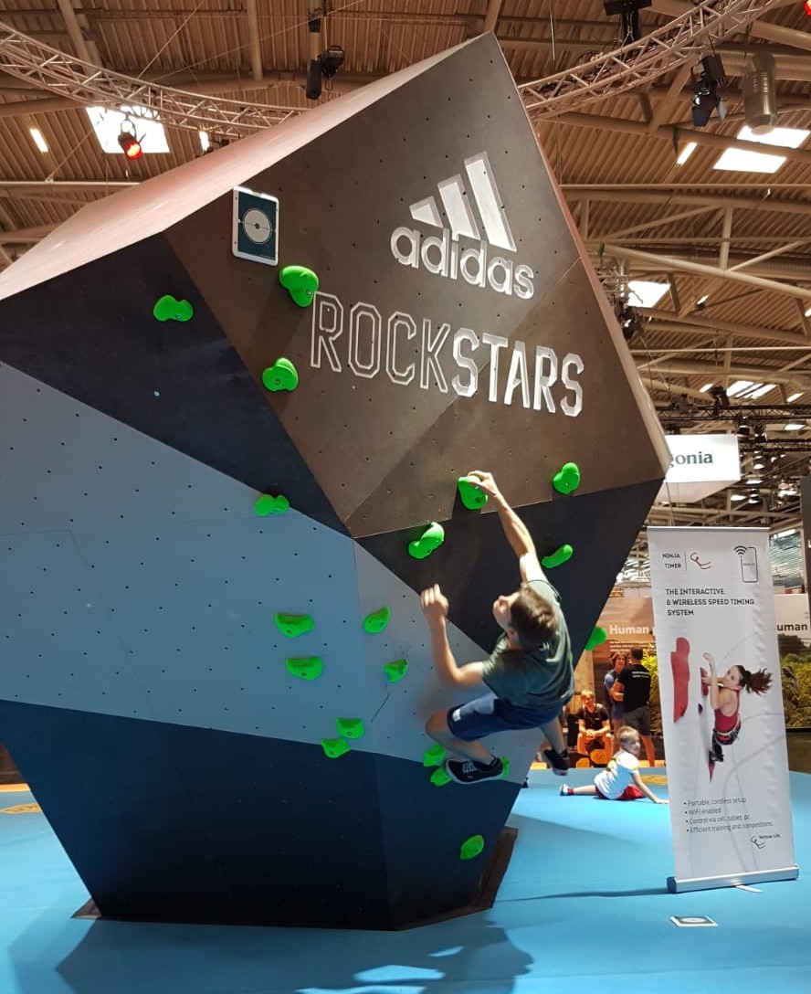 OutDoor by ISPO 2019 - Highlights 1. Tag In der Fokus Area Climbing-Hub der OutDoor by ISPO können Besucher verschiedene Routen setzen und ausprobieren.