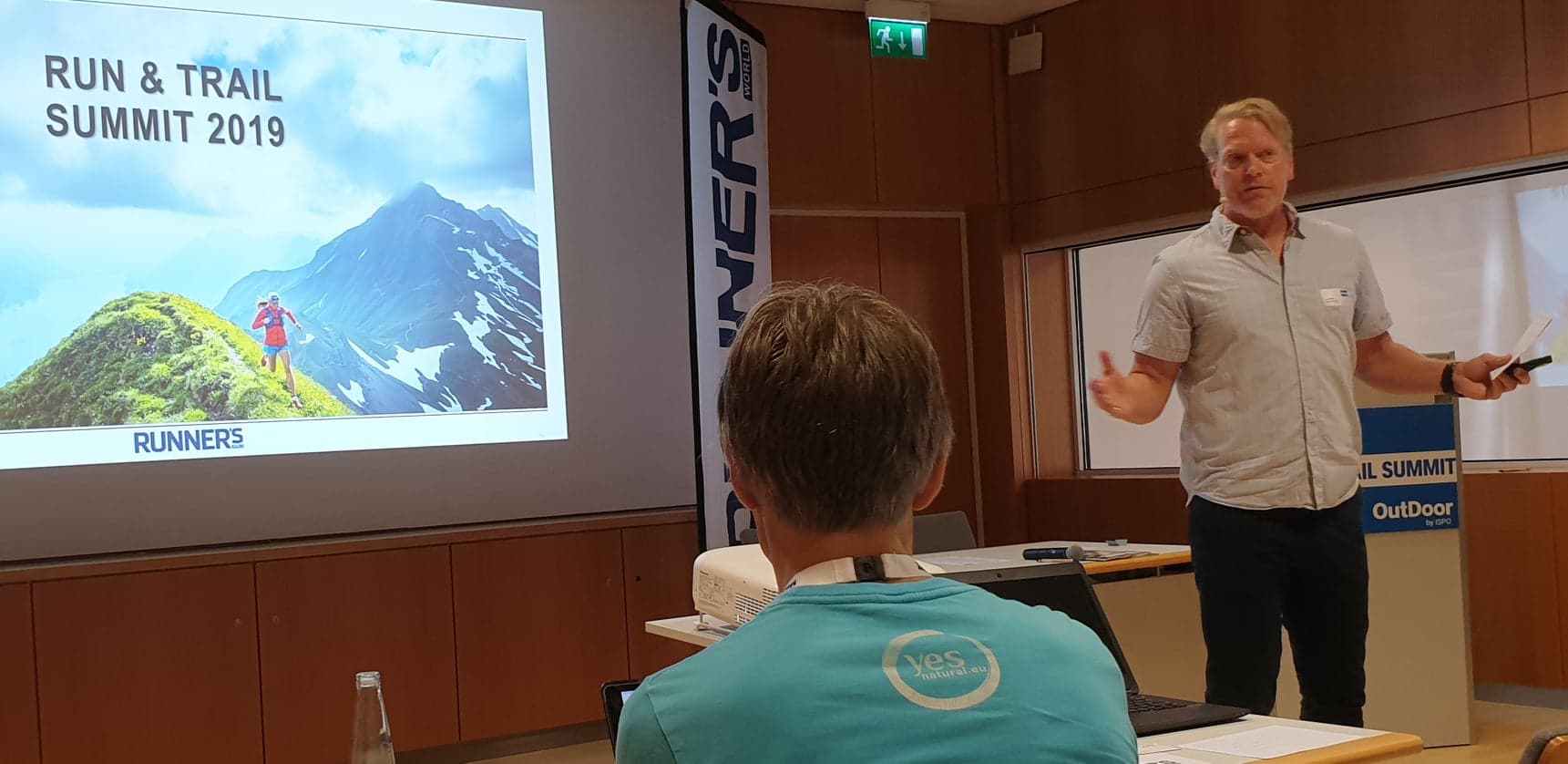 Urs Weber beim 2. Run and Trail Summit auf der OutDoor by ISPO. Urs Weber beim 2. Run and Trail Summit auf der OutDoor by ISPO.
