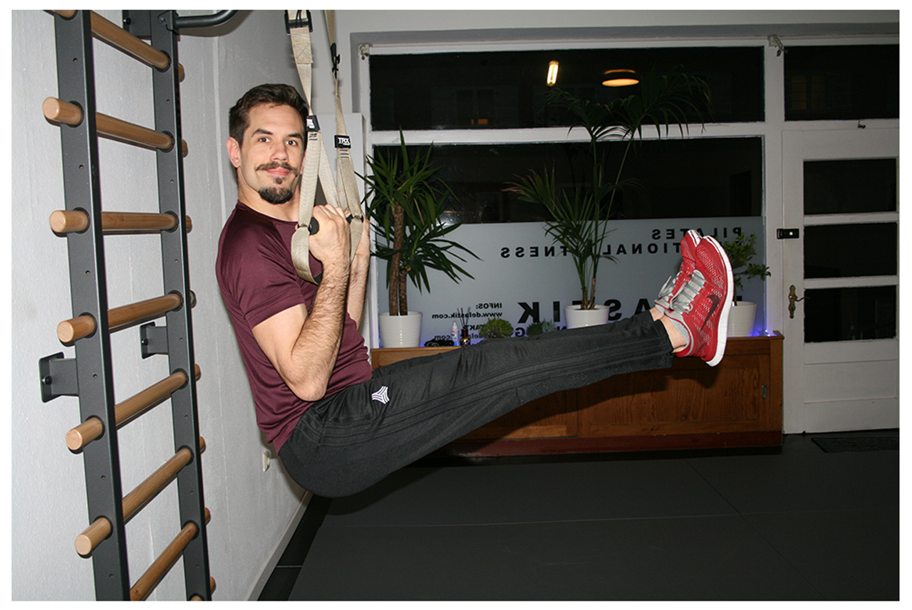 TRX L-Sit Übungsausführung des TRX L-Sit