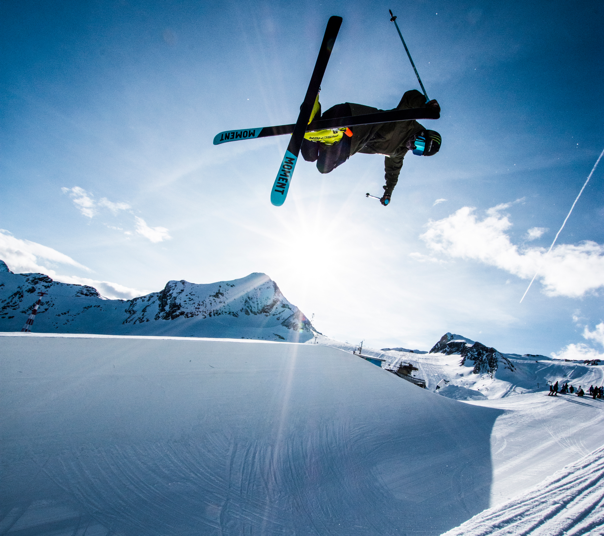 The 7 Best Snowparks for Freestyle Snowboarders and Freeskiers in Europe photo