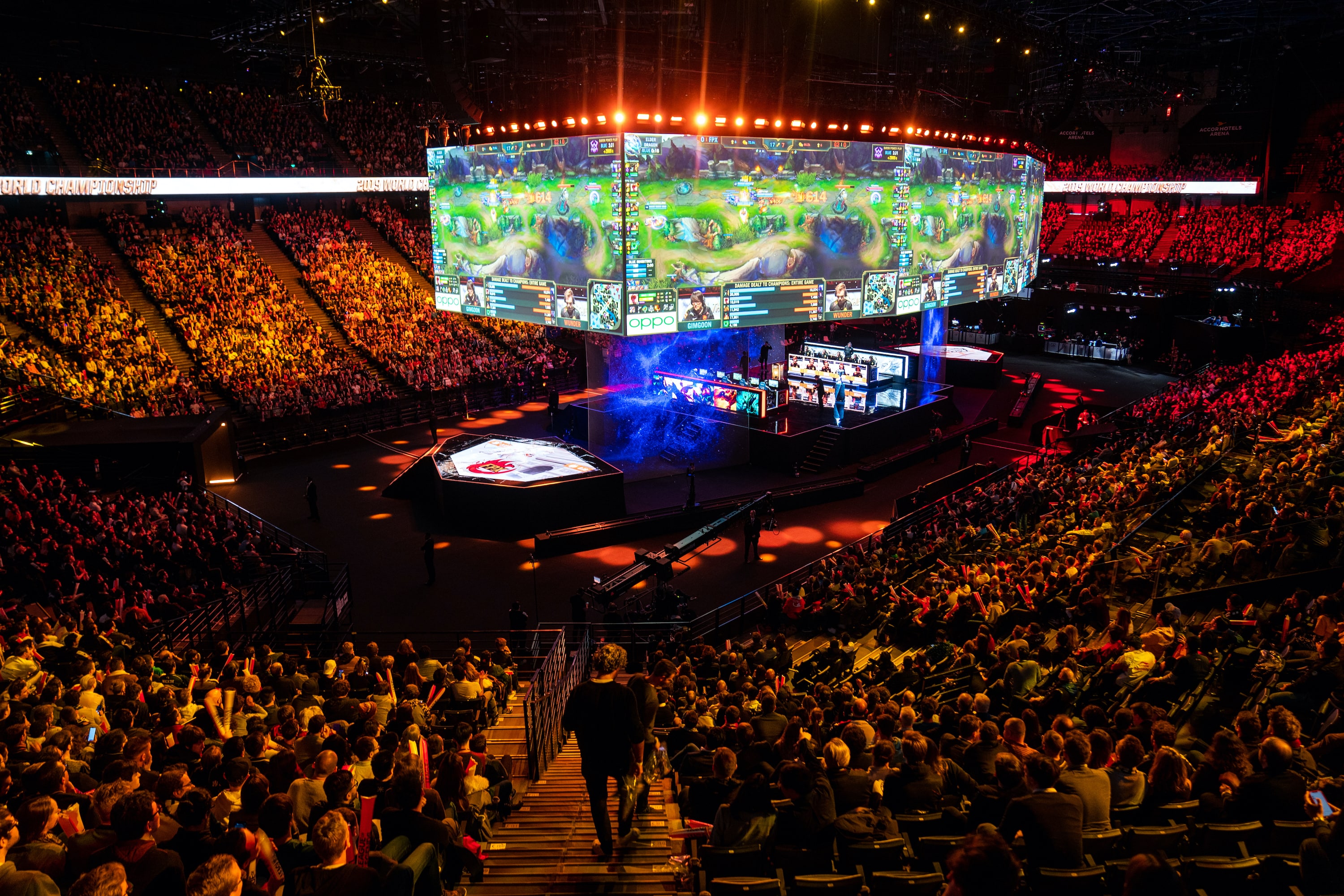 Despite Last-Minute Site Change, Riot Games Breaks Records With League of  Legends World Championship in Iceland