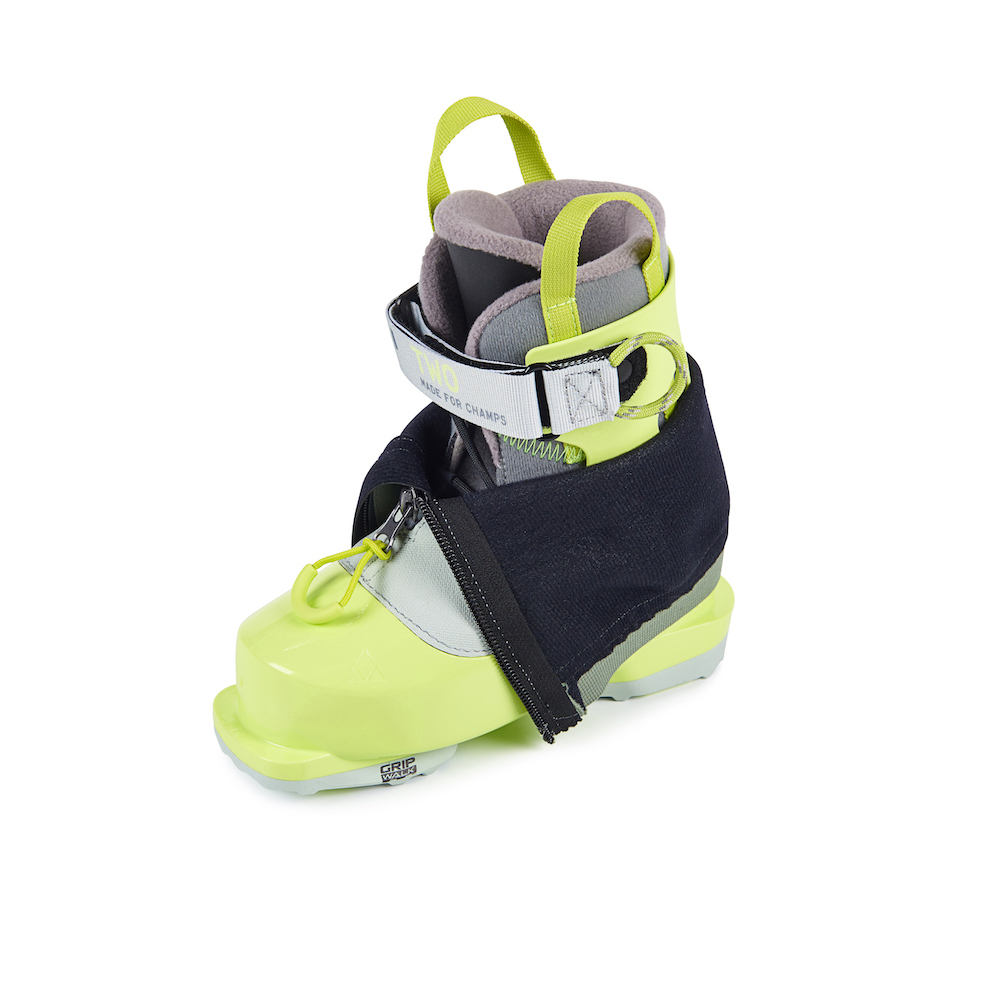Fischer ONE & TWO: New Children's Ski Boots