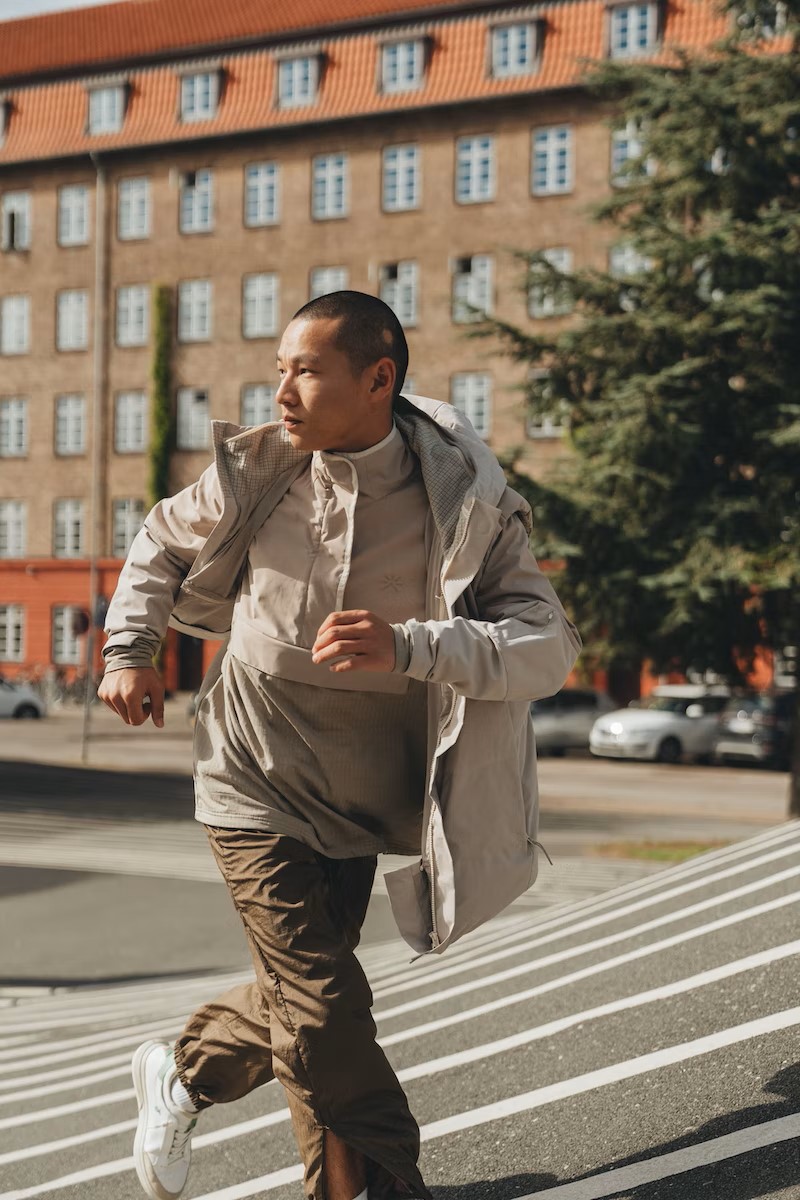 Winner of the ISPO Award: The NS60 jacket from Tropicfeel.