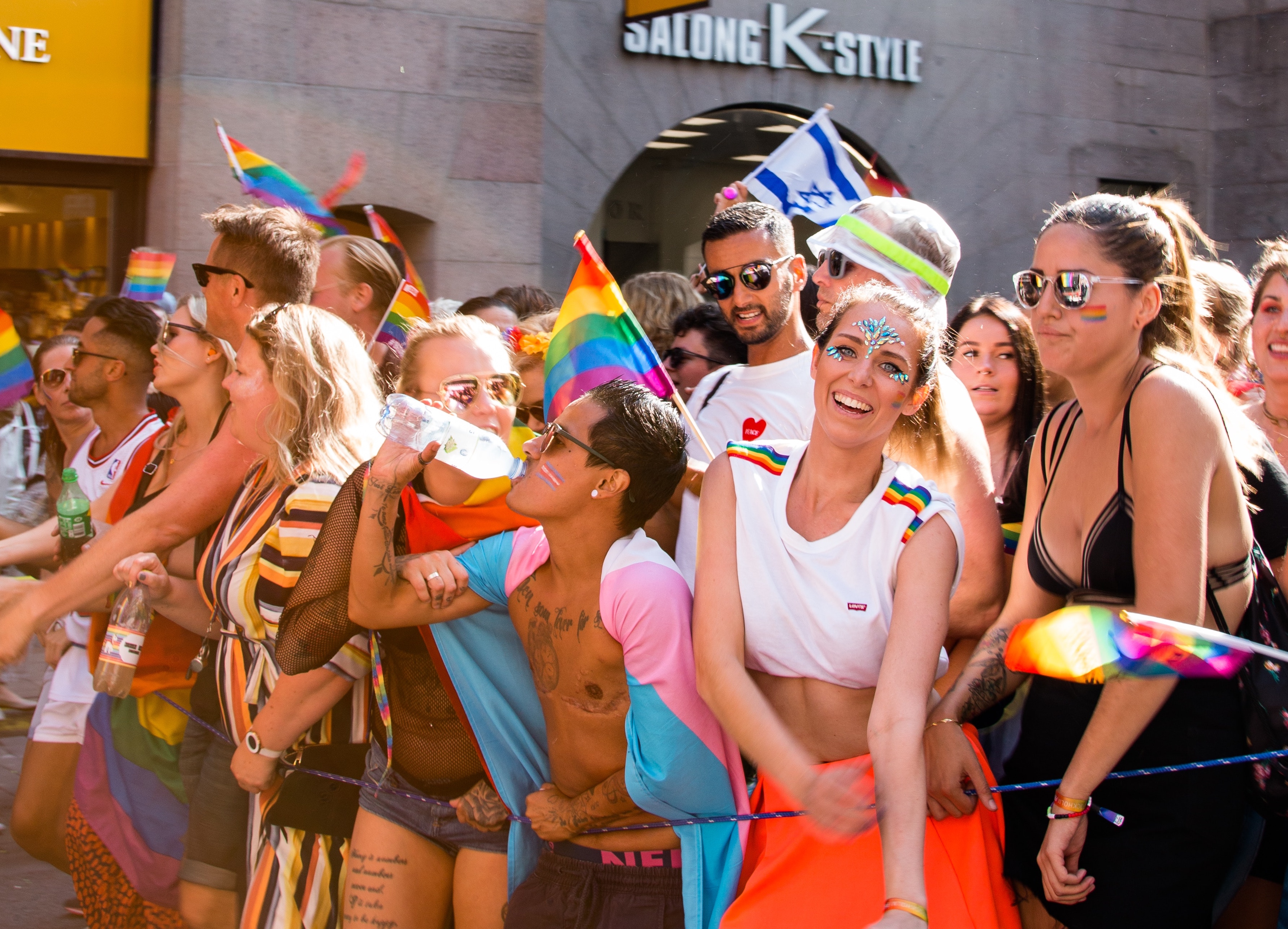 Love is Love: Flagge zeigen - welche Flaggen gibt es in der LGBTQ-Community?