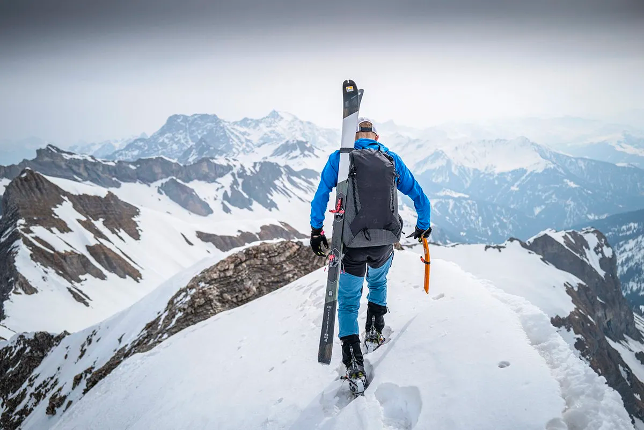 Differences between freeride, ski touring and ski mountaineering