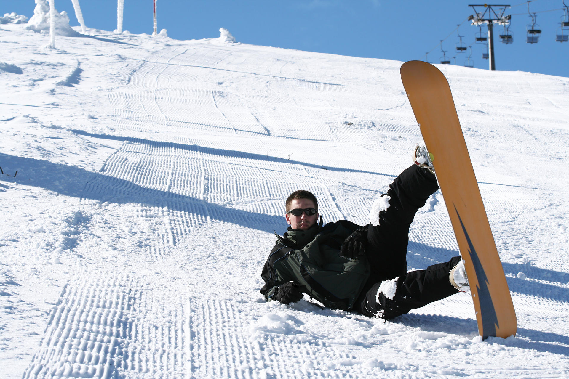 mb-161010-ThinkstockPhotos-92653909 Anfänger oder Profi, Piste oder Tiefschnee: bei Snowboards ist die Auswahl groß.