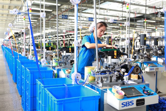 Der Chinesische Reissverschlusshersteller Sbs Zipper Prasentiert Nachhaltige Farbetechnologien Und Recycling