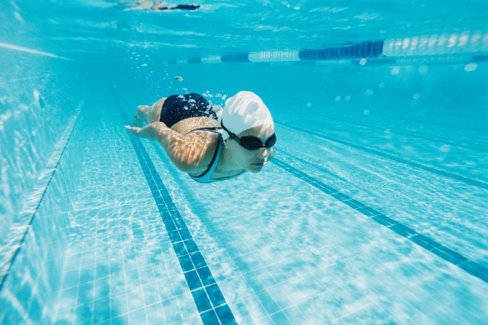 Schwimmen Einfach Abtauchen Und Sich Wohlfuhlen