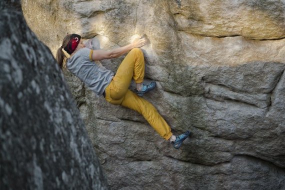 Auch Dank Profis wie Anna Stöhr entfaltet das Bouldern seinen Reiz für eine große Zielgruppe.
