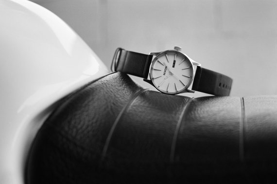 Die Nixon Uhr soll den lässigen Lebensstil und die Unbeschwertheit der Kalifornier widerspiegeln. Die Nixon Uhr soll den lässigen Lebensstil und die Unbeschwertheit der Kalifornier widerspiegeln.