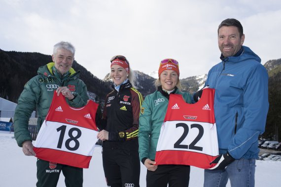 DSV-Präsident Dr. Franz Steinle, die Biathletinnen Maren Hammerschmidt und Laura Dahlmeier sowie Adidas CEO Kasper Rorsted (v. li.). DSV-Präsident Dr. Franz Steinle, die Biathletinnen Maren Hammerschmidt und Laura Dahlmeier sowie Adidas CEO Kasper Rorsted (v. li.).