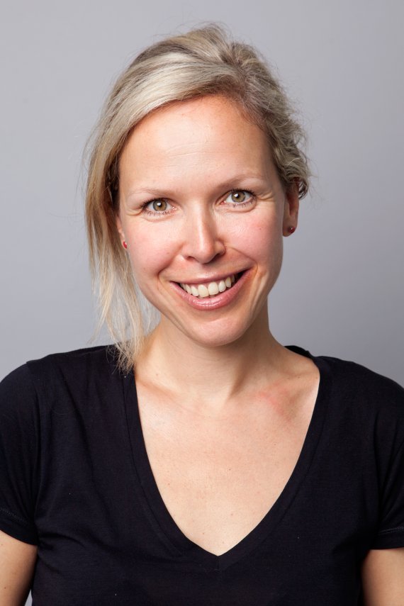 Spokesperson Lotte Schuurman explains the challenges of implementing living wages. Spokesperson Lotte Schuurman explains the challenges of implementing living wages.