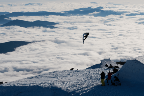 Bataleon mixes up the snowboard world with its triple-base technology. Bataleon mixes up the snowboard world with its triple-base technology.
