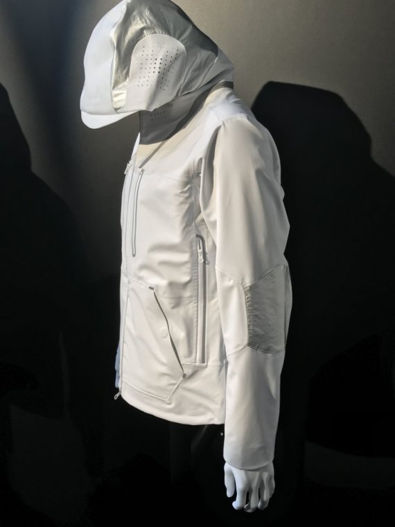 Credit: ISPO.com Kido stellt die neuesten Techniken der Bekleidungsherstellung durch Konzeptkollektionen vor.