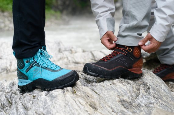 Der Extrem robuste Bergschuh Forge S von Tecnica bringt Alpinisten sicher ans Ziel, und das dank anatomisch vorgeformter Passform ohne lästige Druckstellen. 