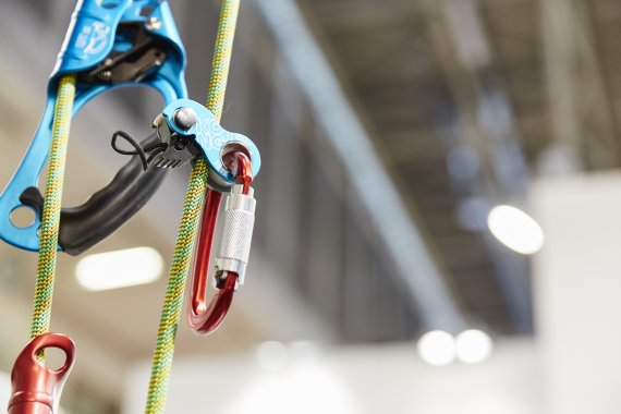 Karabinerhaken und Seile auf der ISPO Munich Karabinerhaken und Seile auf der ISPO Munich