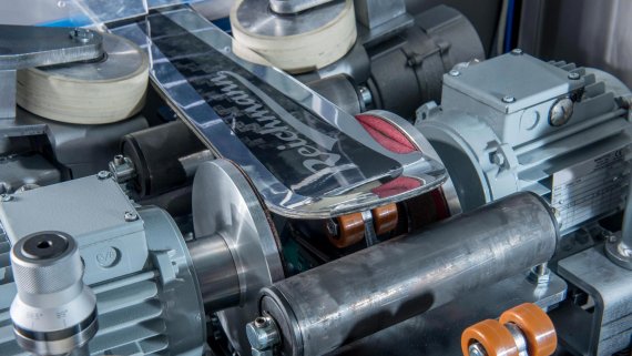 The DTS II Race offers pre-edge grinding and -finish - an innovation that saves time and costs.
