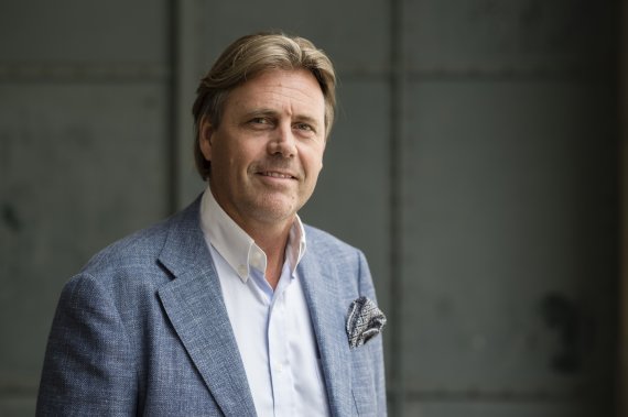 Credit: WFSGI With the new CLR database, WFSGI President Robbert de Kock wants to support the sports industry in complying with the many national labelling regulations for products.