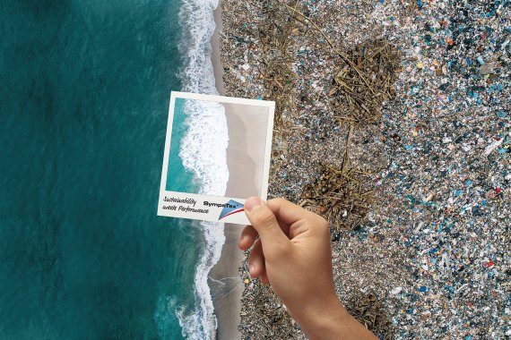 Credit: Sympatex Im Meer, In der Luft und im Boden – überall befindet sich Mikroplastik. Mit der Schließung des Textilkreislauf kann auch hier entgegengewirkt werden.