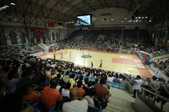 The ALBA Berlin team at a test match in China.
