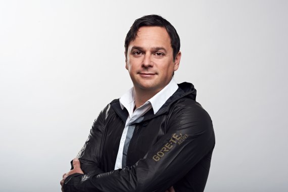 Achim Loeffler ist Global Business Leader Consumer Oriented Fabrics bei Gore Achim Loeffler ist Global Business Leader Consumer Oriented Fabrics bei Gore