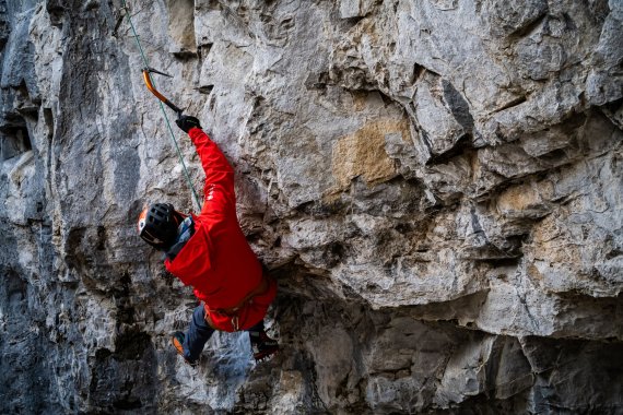 "GORE-TEX PRO materials are as extreme as the things they are designed to achieve" "GORE-TEX PRO materials are as extreme as the things they are designed to achieve"