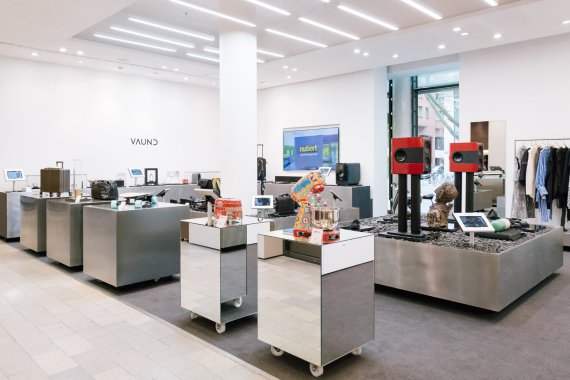 Retail-as-a-Service monetarisiert Reichweite, Frequenz und den Zugang zum Kunden. Hier mietet Vaund bei Engelhorn in Mannheim Flächen.