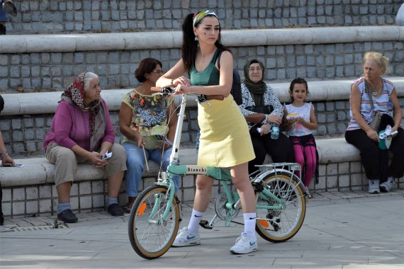 Teilnehmerin am Fancy Women Bike Ride