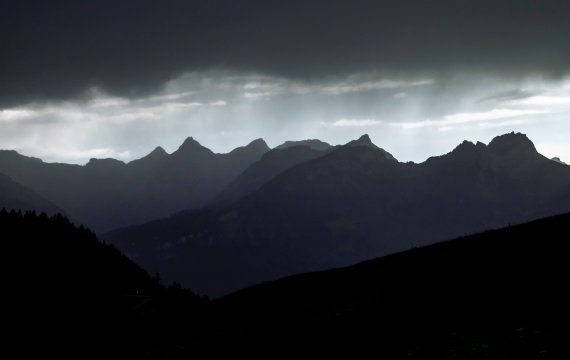 Gewitterwolken während einer Wandertour.