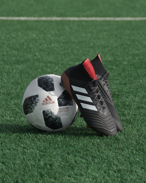 historia de la empresa mundial Adidas