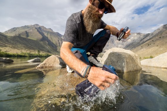 Wasser filtern mit den Produkten von LifeStraw 