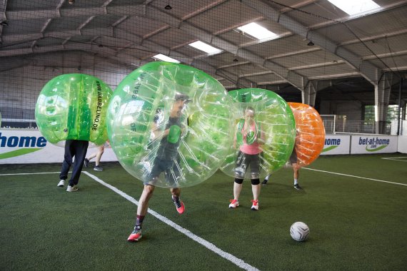 Fußballspielen mit der ISPO Award Jury