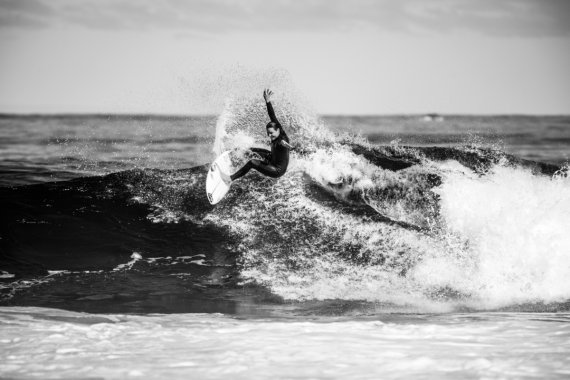 Mit dem O’Neill Hyperfreak Fire Wetsuit ist man perfekt ausgerüstet beim Wellensurfen