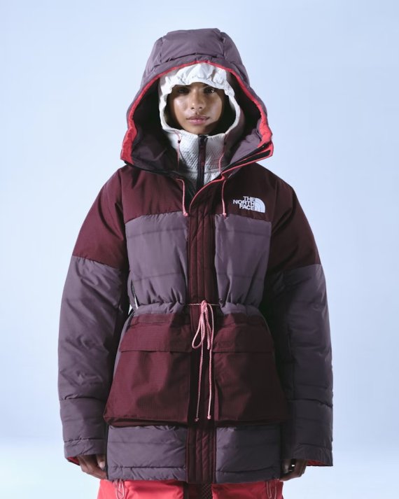 112224_The North Face A68a TripleBaffle™ Parka_Frau Frau in Jacke