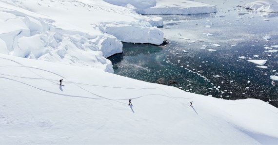 241125_ ISPO Award Winner 2024: The North Face A68a Dryvent™ Mono Shell Jacket