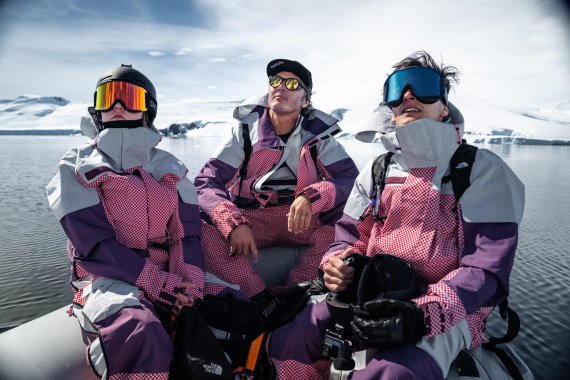 241125_ISPO Award Winner 2024: The North Face A68a Dryvent™ Mono Shell Jacket