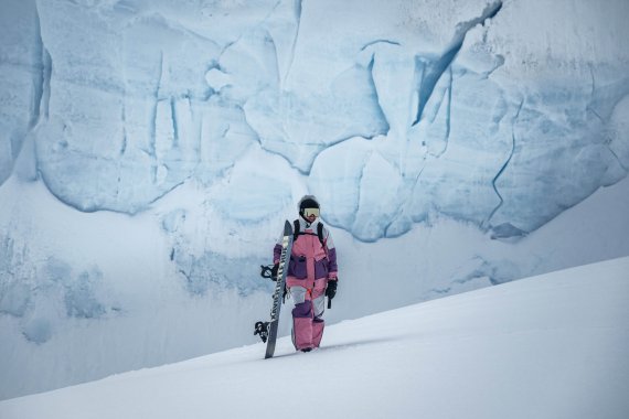 241125_ISPO Award Winner 2024: The North Face A68a Dryvent™ Mono Shell Jacket