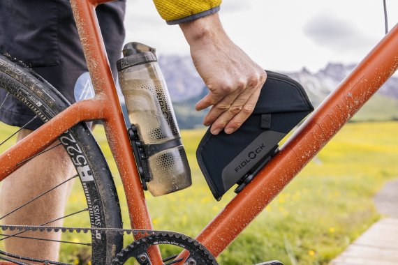Fidlock Produkte an einem Mountainbike