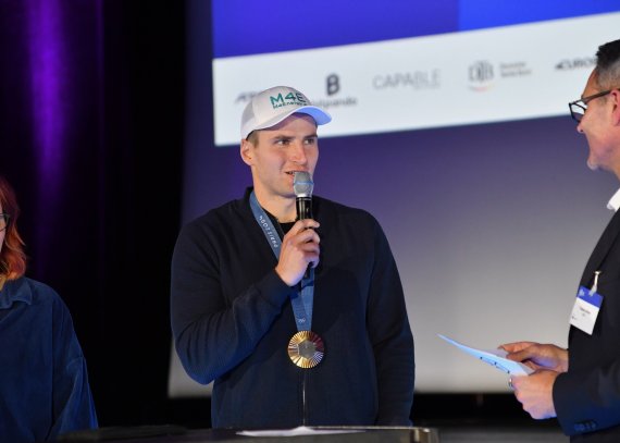 Tom Leibscher im Talk bei SPORT BRAND MEDIA auf der ISPO 2024.