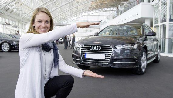 mb-151127-AU150200_large Magdalena Neuner und ein Audi A6 Avant