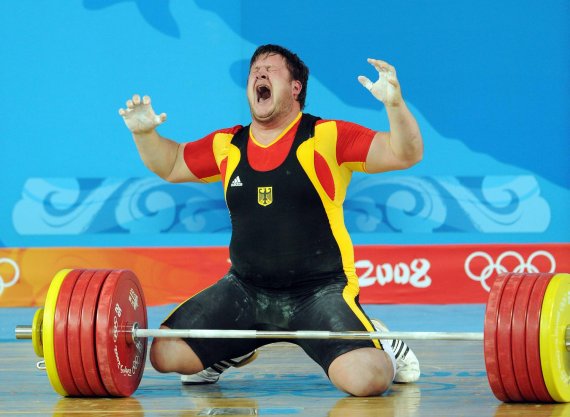 mb-Matthias-Steiner_3 Matthias Steiner weint nach seinem Olympiasieg